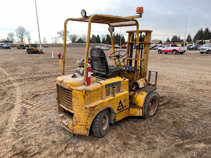#1002-•-allis-chalmers-fp50-24-forklift-image-3