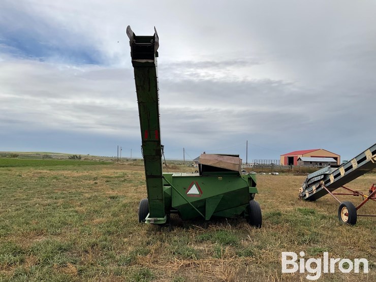 john-deere-300-image-6