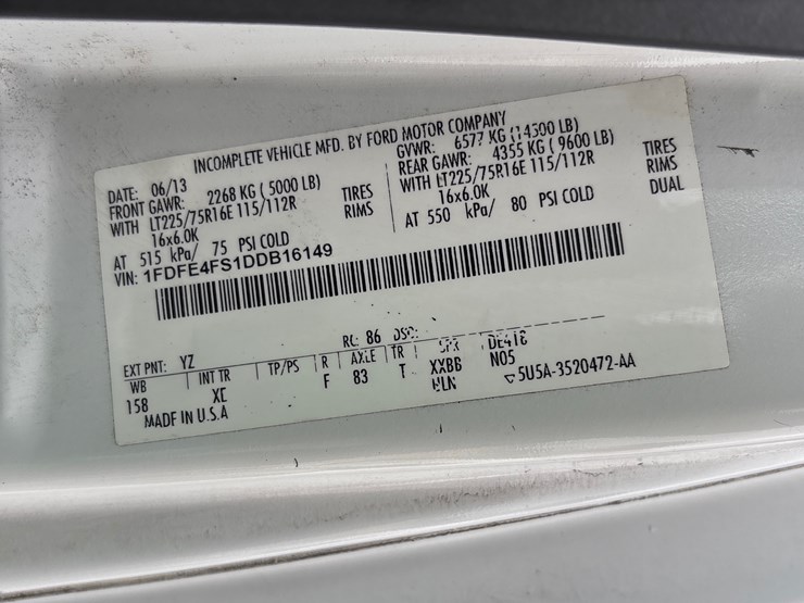 2013-ford-e450-image-12