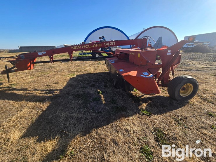 new-holland-1431-image-4