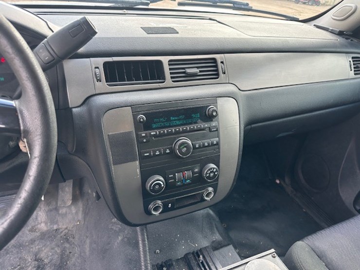 chevrolet-tahoe-image-38