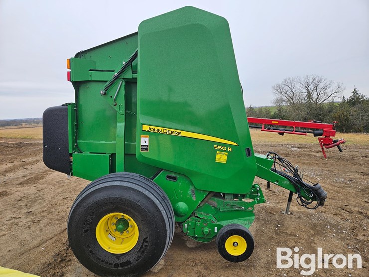 2020-john-deere-560r-image-4