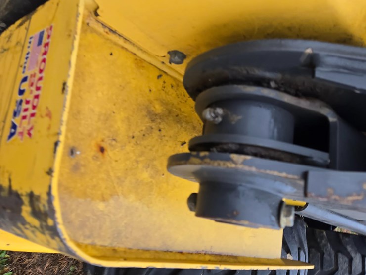 new-holland-l220-image-19