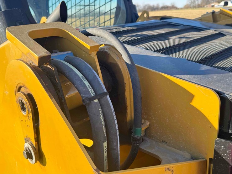 caterpillar-236d-image-19