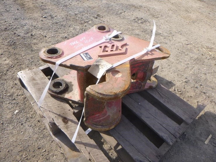 caterpillar-450f-image-3