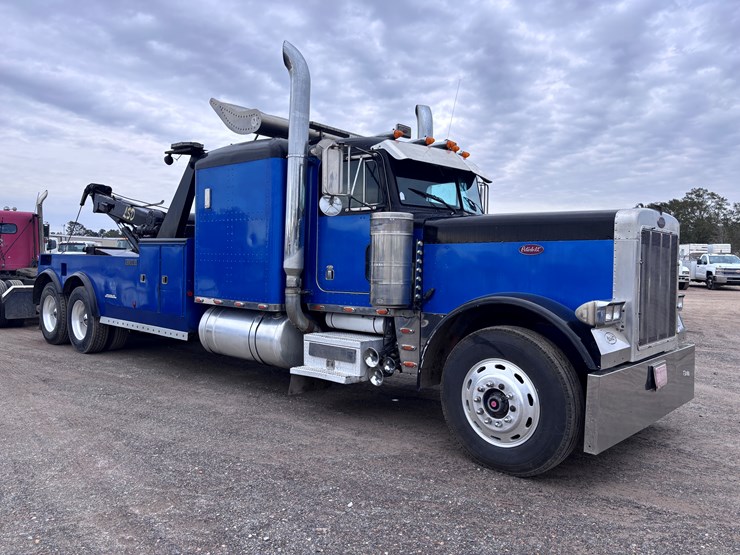 1990-peterbilt-379-image-3