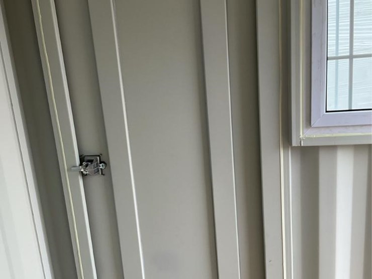 #4019a-•-one-trip-8'-mini-container-image-14