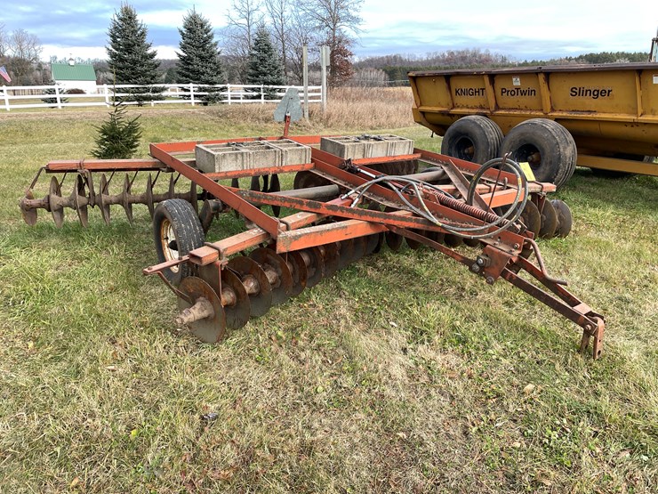 international-370-image-3