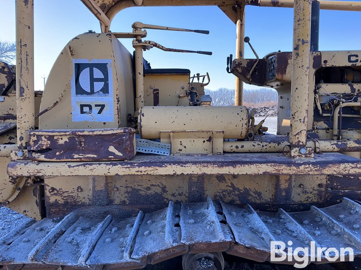 caterpillar-d7-image-18