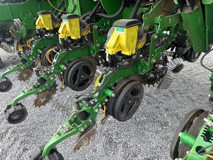 john-deere-1790-image-23