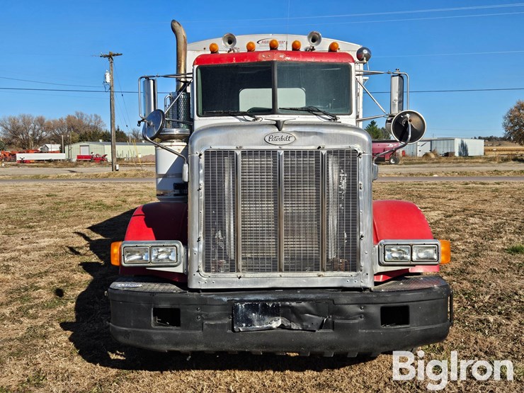 peterbilt-378-image-2