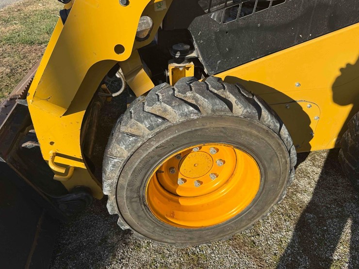 caterpillar-236d-image-23