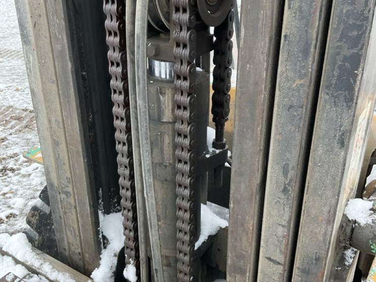 mitsubishi-fg30-image-13