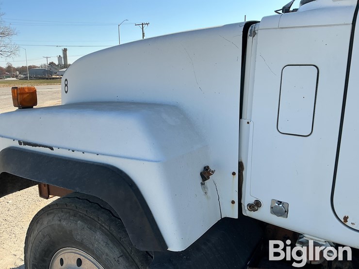 2000-mack-rd688s-image-19