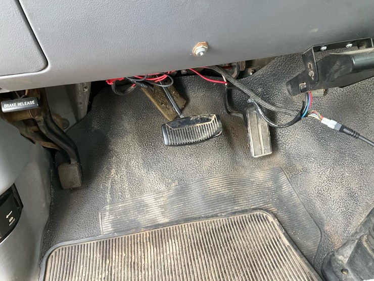 1997-ford-f350-xl-image-75