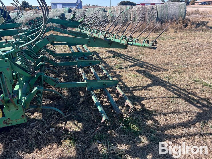 john-deere-1010-image-9