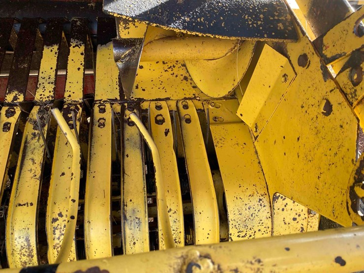 new-holland-644-image-12