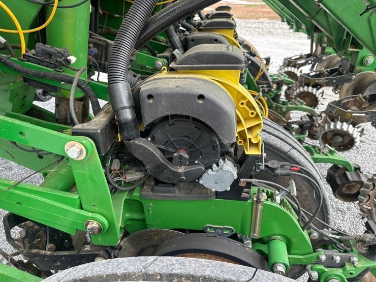 john-deere-1790-image-45