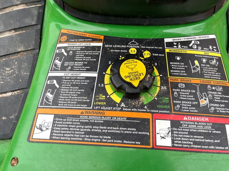 john-deere-x300-image-30