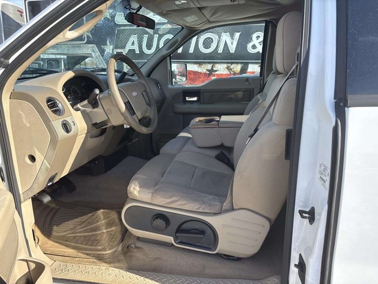 2004-ford-f150-xlt-image-13