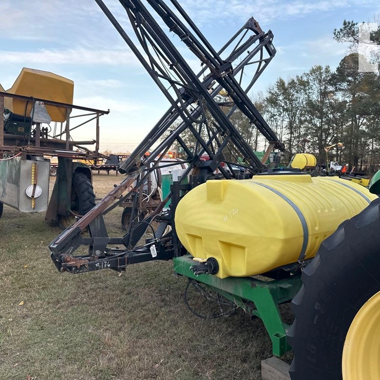 AG SPRAY EQUIPMENT 300