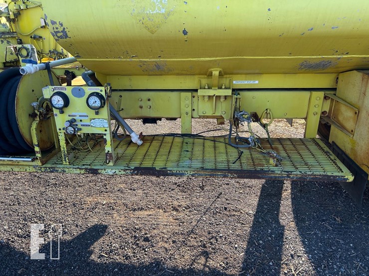 1981-caterpillar-3208-image-16