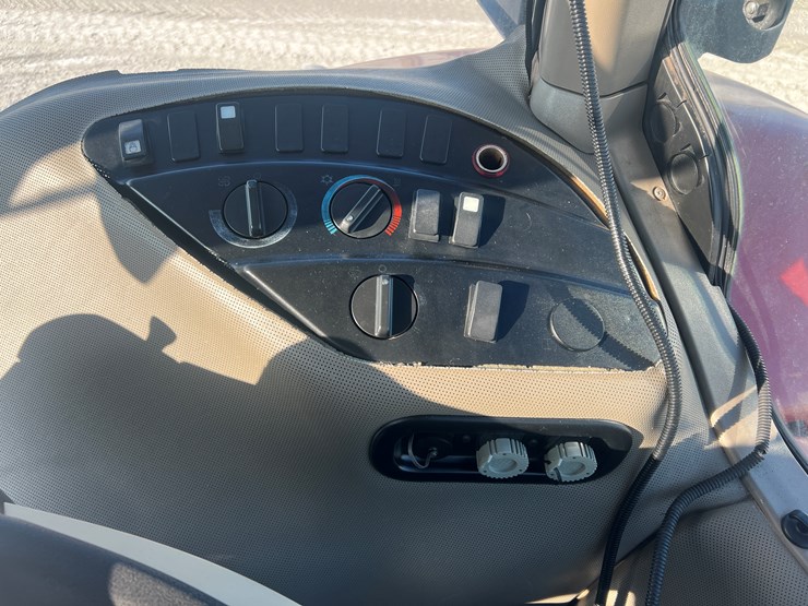 case-ih-magnum-340-image-15