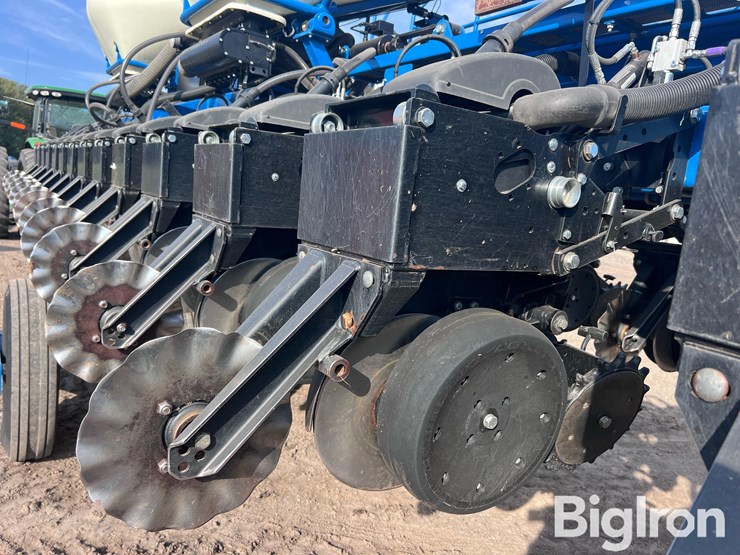2020-kinze-3660-image-17