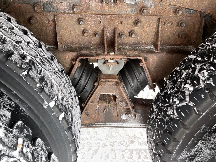 #1164-•-2004-sterling-plow-truck-(has-mn-title)-image-23