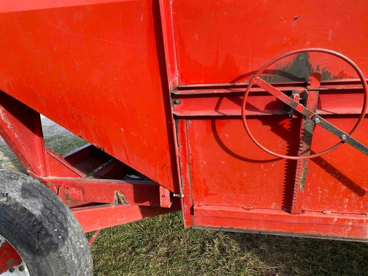 unverferth-mccurdy-325-image-27