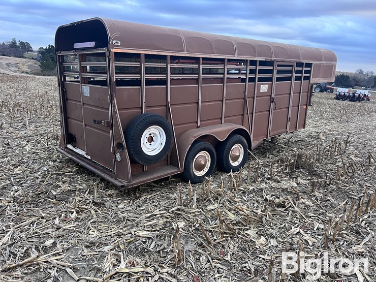 1983-travalong-18’-t/a-gooseneck-livestock-trailer-image-5