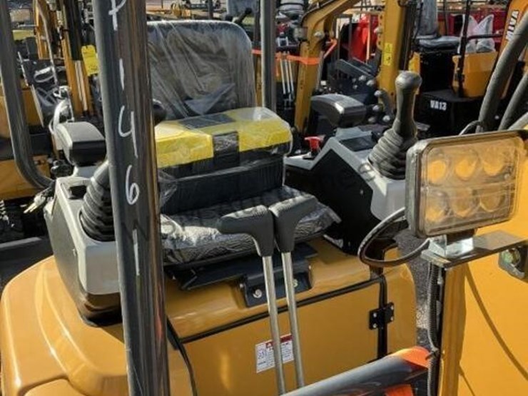 2025-cfg-qk18r-mini-excavator-image-7