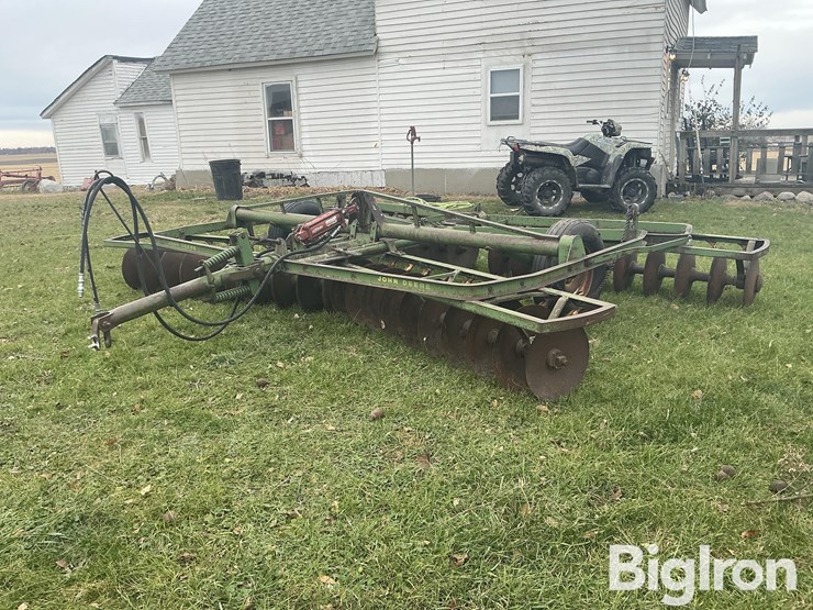 john-deere-14-image-1