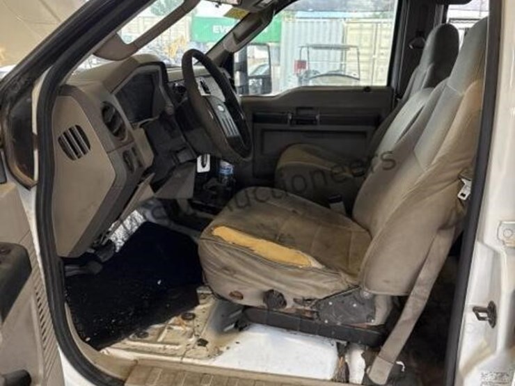 2008-ford-f250-image-25