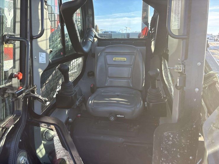 new-holland-l328-image-16