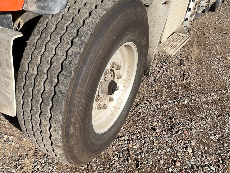 #1105-•-2005-international-5500i-6x4-dump-truck-(has-mn-title)-image-9