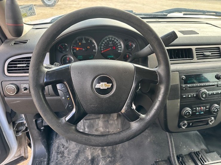 chevrolet-tahoe-image-39