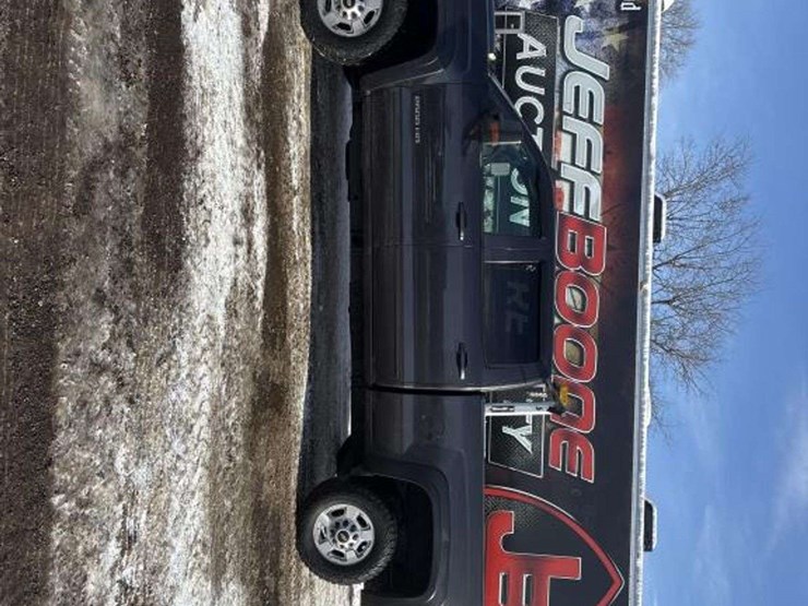 2015-chevrolet-2500-image-2