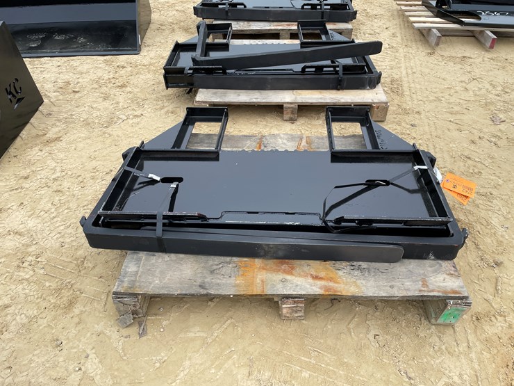 #2565-•-new-kc-45"-skid-steer-fork-frame-with-forks-image-2
