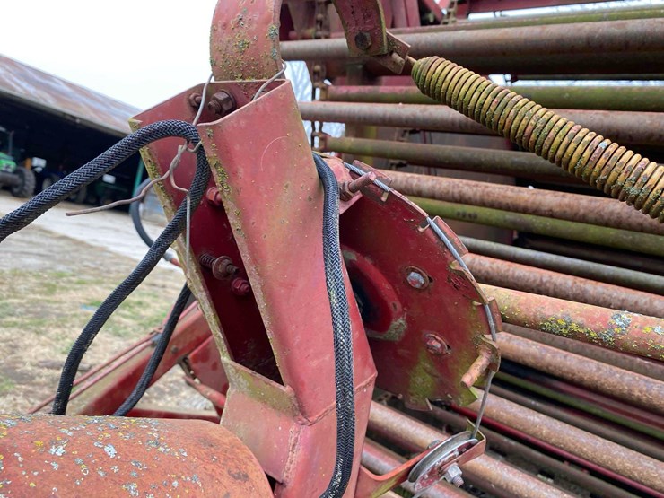 new-holland-850-image-25