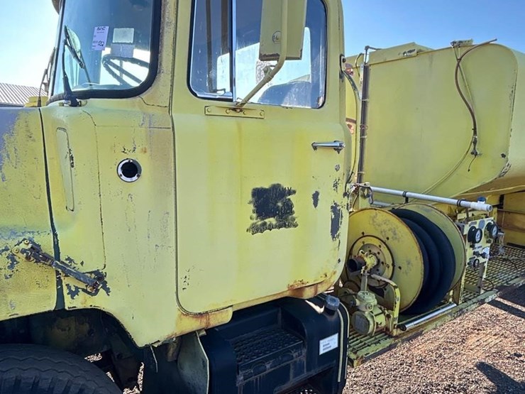 1981-caterpillar-3208-image-7