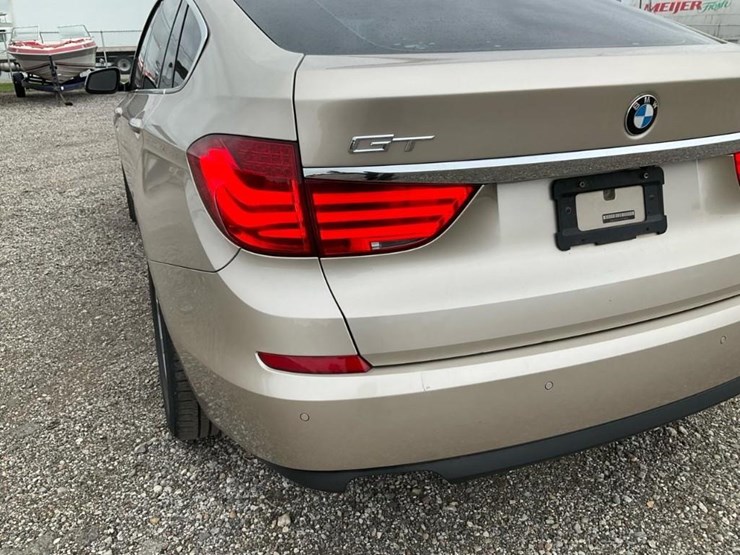 #2053-•-2010-bmw-550gt-car*-image-21