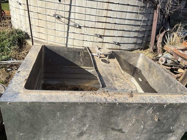 stainless-steel-bulk-tank-image-2