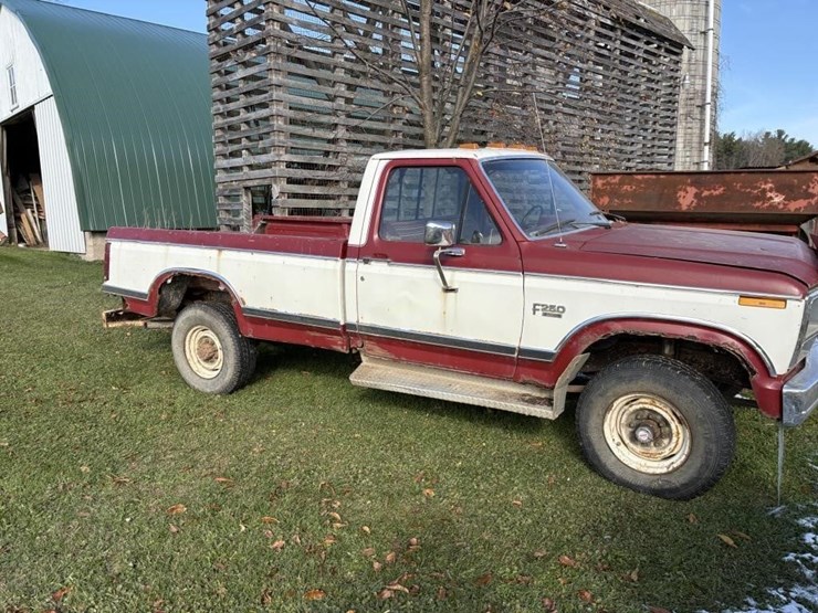 1984-ford-f250-image-3