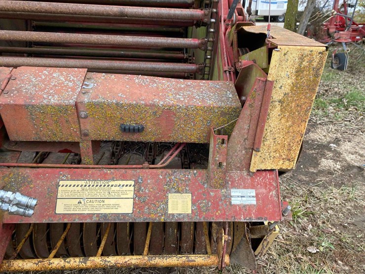 new-holland-850-image-8