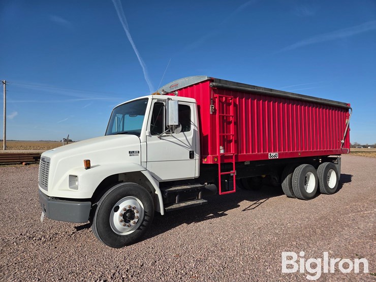 2003-freightliner-fl80-image-1