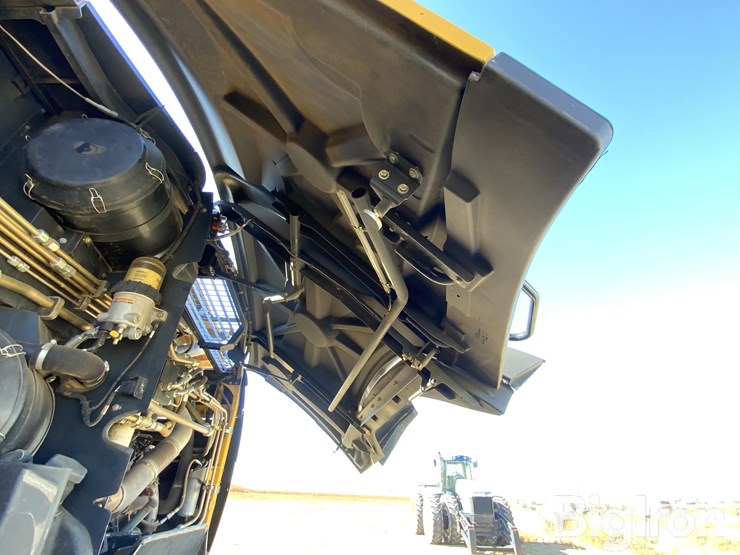 new-holland-fr850-image-12