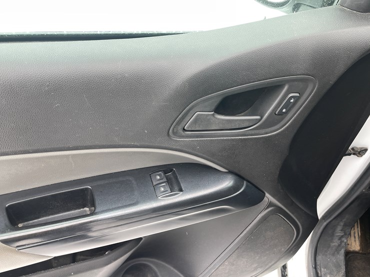 #1167-•-2016-chevrolet-colorado-pickup-truck-(has-wi-title)-image-27