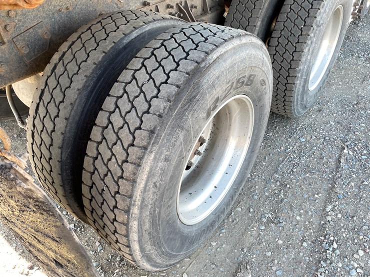 #1110-•-2002-international-5500i-6x4-dump-truck-(has-mn-title)-image-15