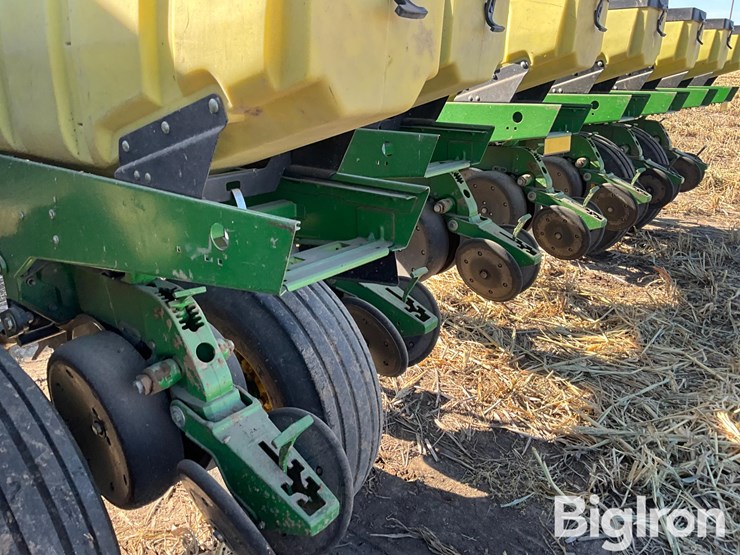 2008-john-deere-1770nt-image-18